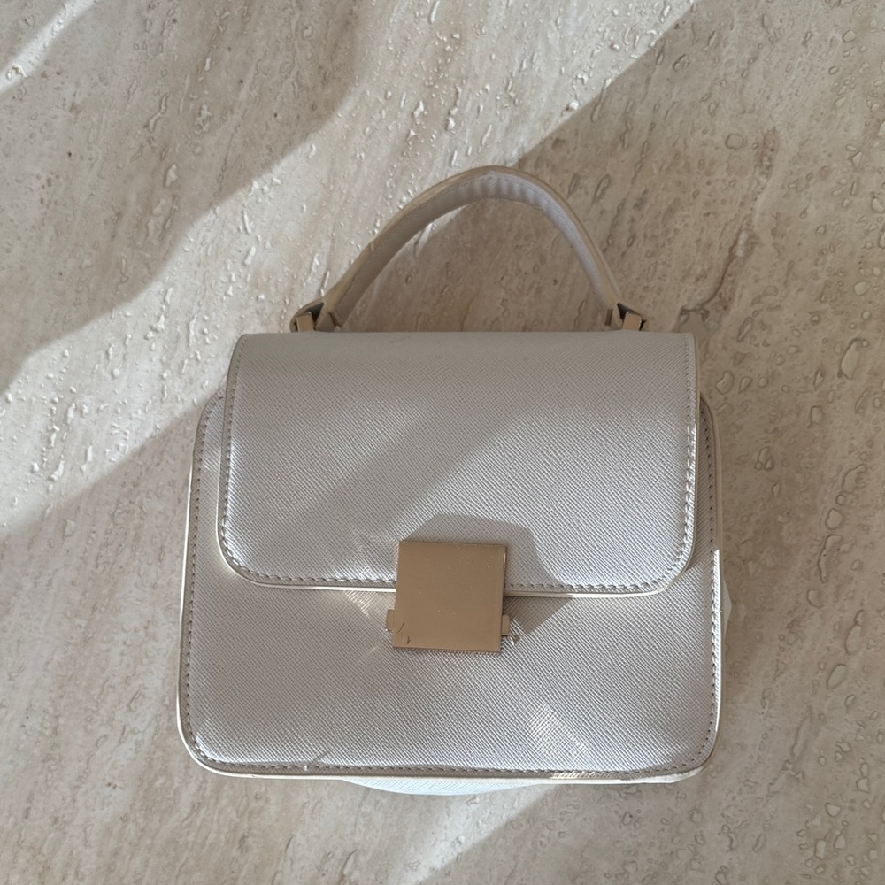 Elegant White Handbag